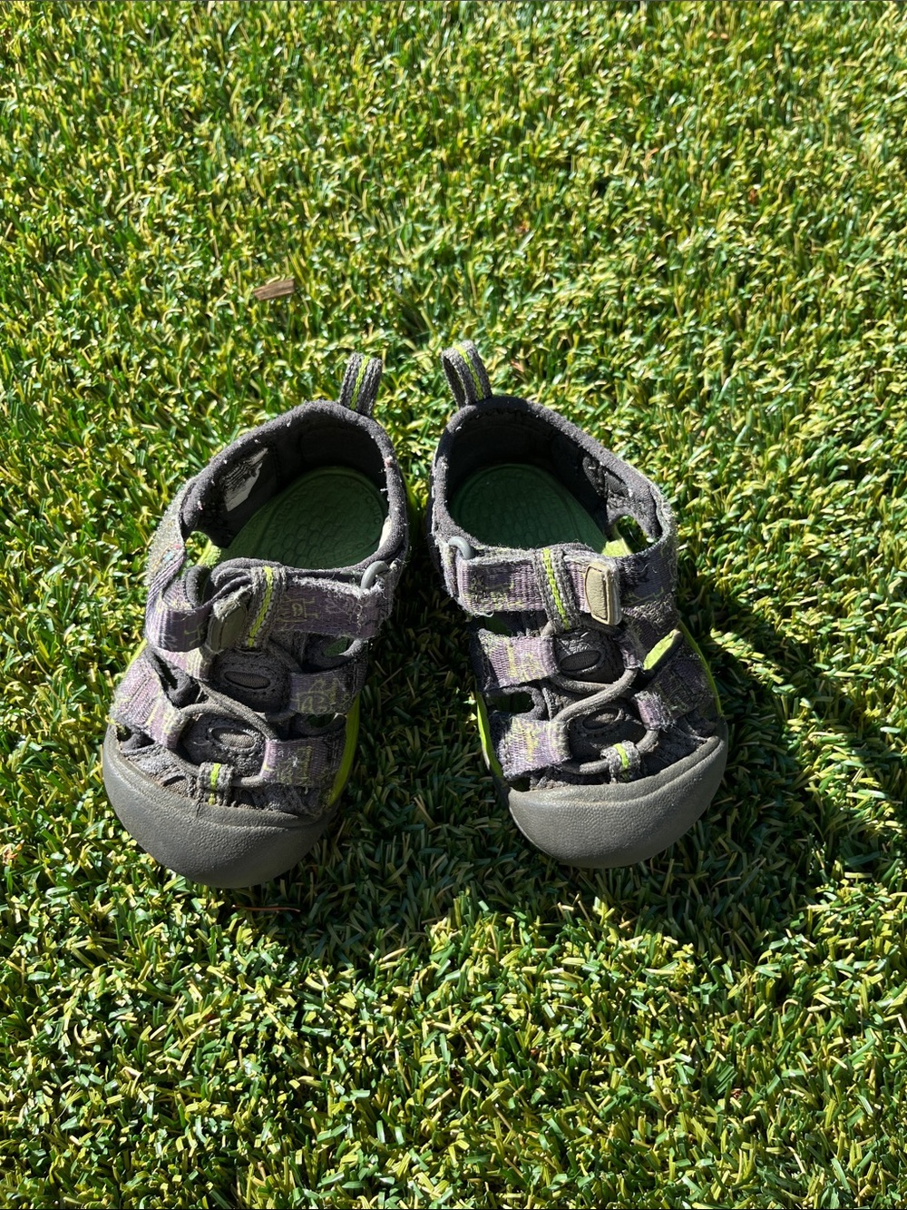 Toddler Keen sandals size 4 Kids Gray and Green